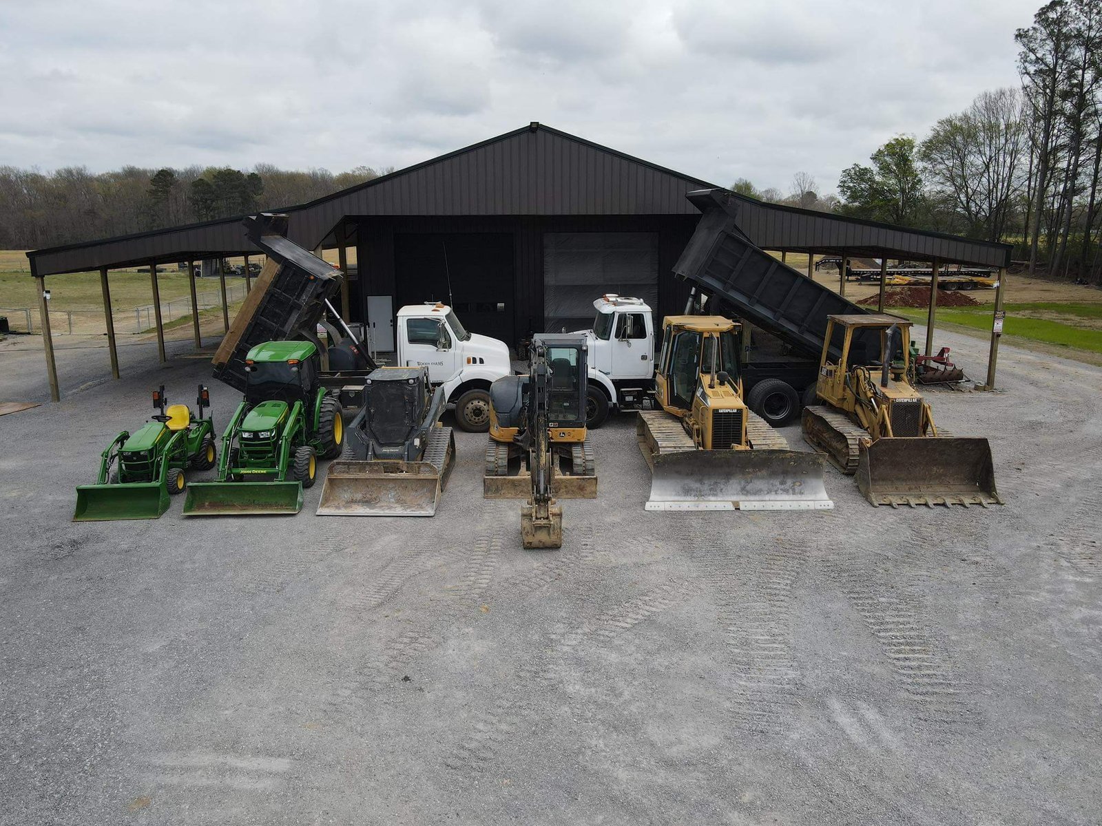 Woods Landscaping & Dirt Work equipment